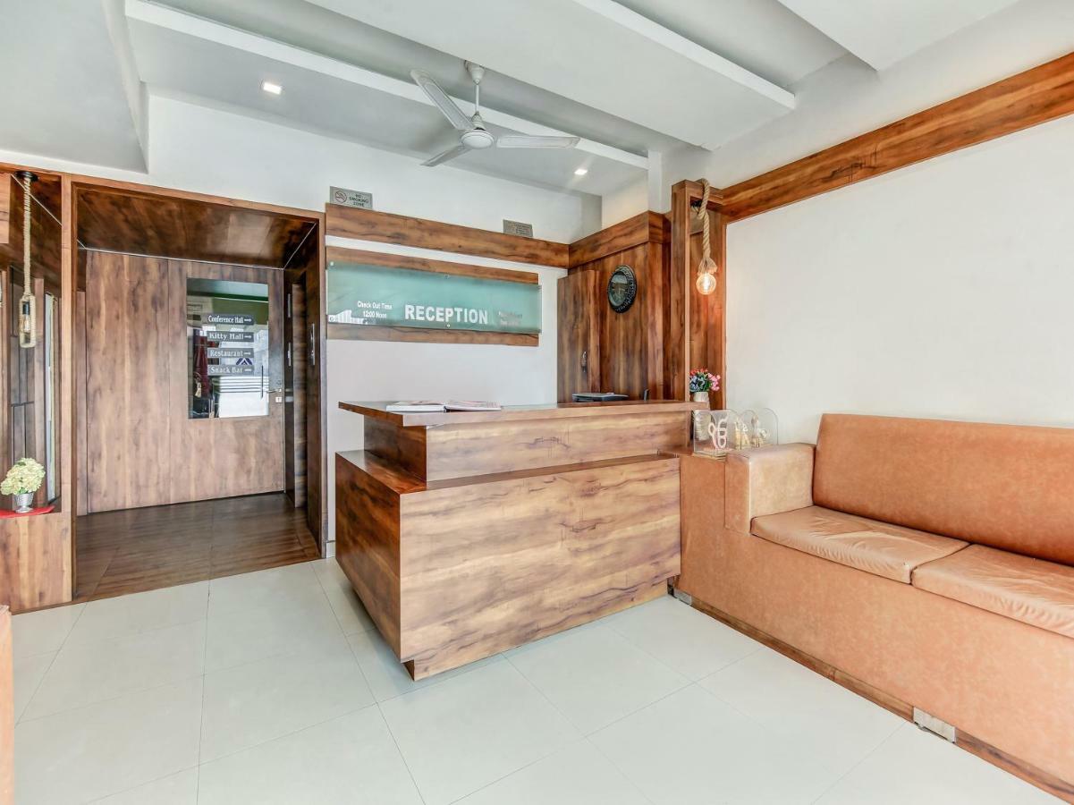 Oyo 27999 Hotel Deep Sirsa Exteriör bild