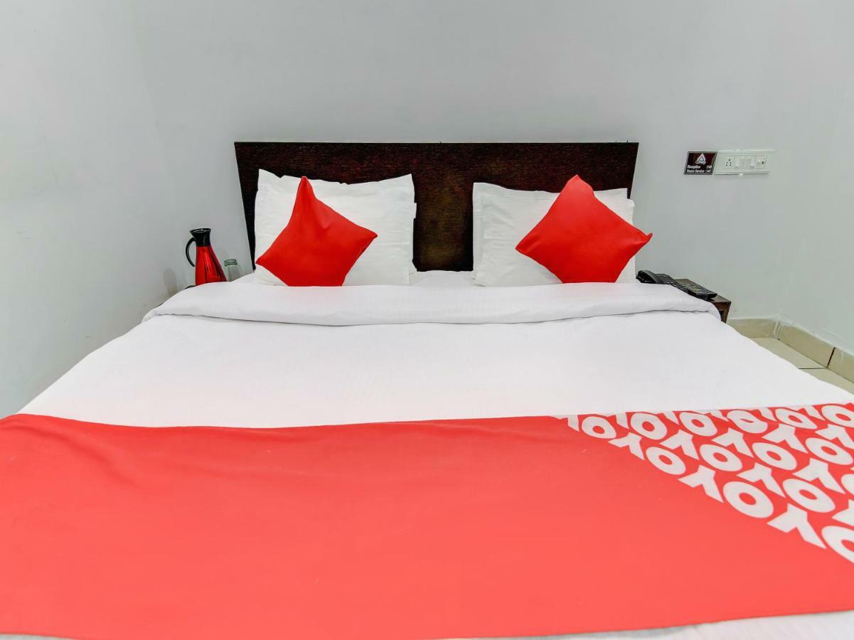 Oyo 27999 Hotel Deep Sirsa Exteriör bild